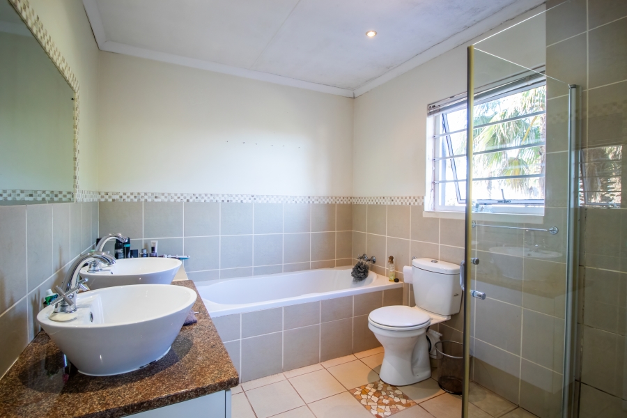 4 Bedroom Property for Sale in Bluewater Bay Western Cape